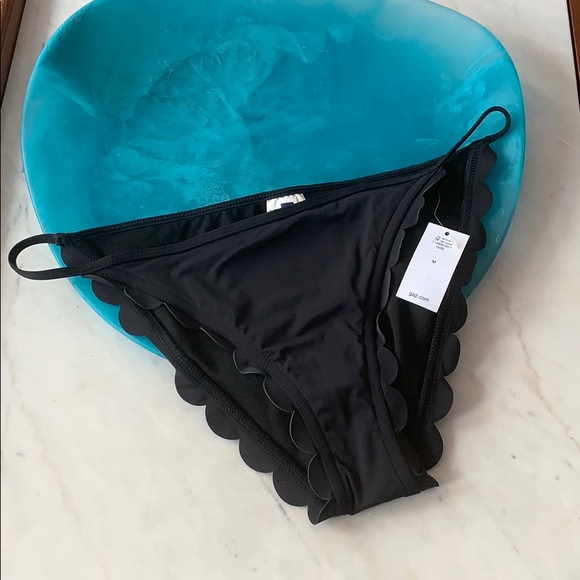 [NWT] GAP Scalloped Bikini Bottom - Picture 2 of 4